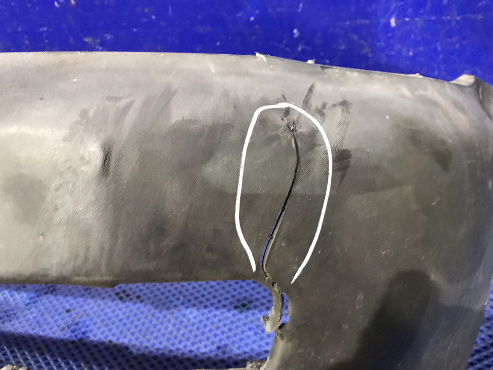 Бампер передний MITSUBISHI LIBERO 1999