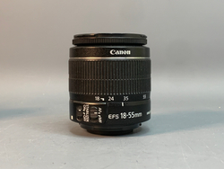 Canon 1100D kit 18-55mm 3.5-5.6 IS II 10.000 кадров