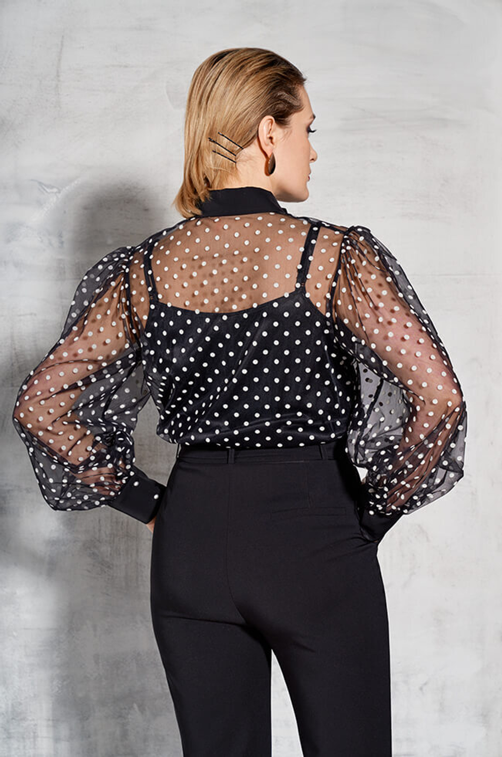 22500 Блузка женская (черный, молочный горошек)