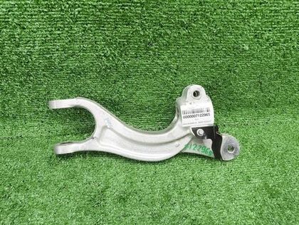 Кронштейн амортизатора передний Zeekr 001 (21-нв)