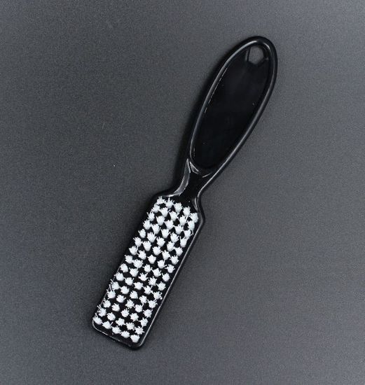 Щетка маникюрная MASTER Professional MP-648