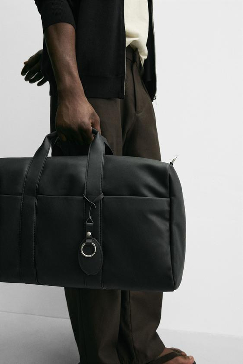 ZARA ДОРОЖНАЯ СУМКА ГЛАДКОЙ ТЕКСТУРЫ, ЧЕРНЫЙ