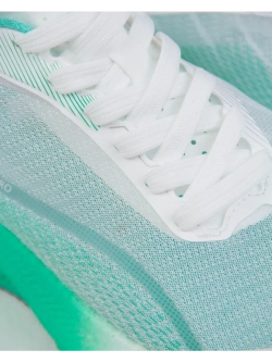 Беговые кроссовки тканевые с двойной амортизацией