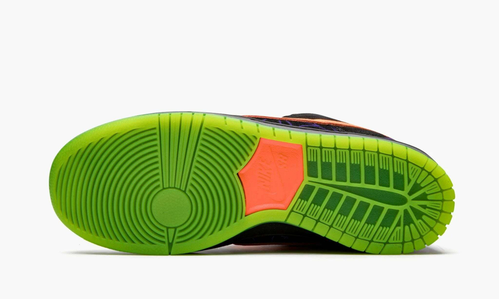 Nike SB Dunk Low "Night of Mischief Halloween"