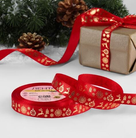 Лента атласная 15мм Олени, красный/тиснение золото 3557573