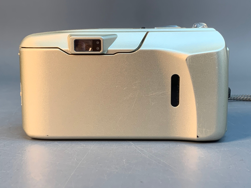 Olympus MJU III 80 потертости на линзе