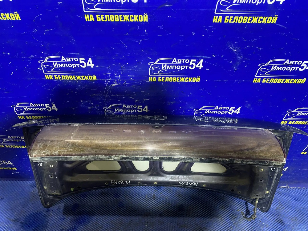 Крышка багажника TOYOTA CAMRY 1993