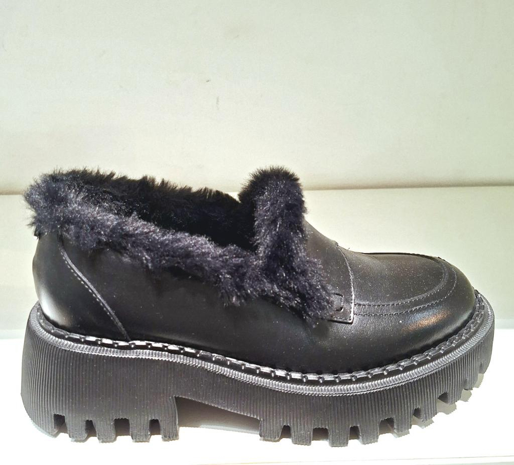 Туфли MARC CAIN VB SC.03 L30 цвет 900 в черном цвете
