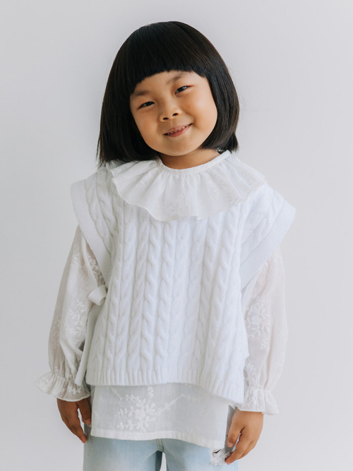 Жилет на завязках, Белый