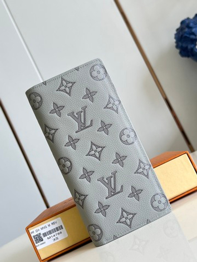 Louis Vuitton Brazza Wallet