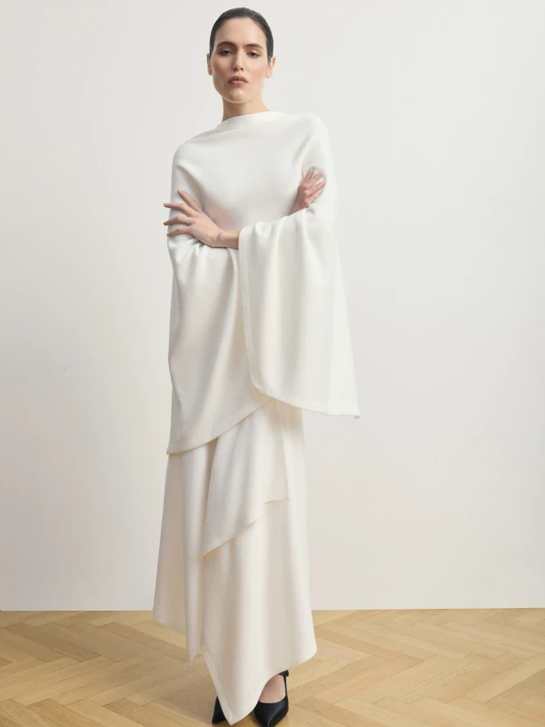 Пончо «Soft Flow» молочный