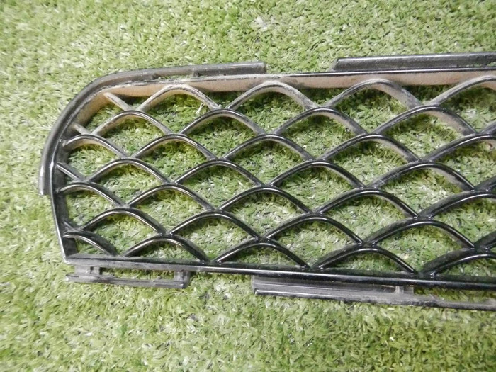 Решетка радиатора верхняя правая Mercedes S C217 (2013-2017) AMG