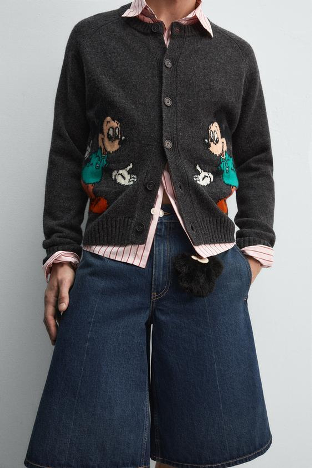 ZARA HARRY LAMBERT X DISNEY ШЕРСТЯНОЙ КАРДИГАН MICKEY MOUSE, УГОЛЬНЫЙ