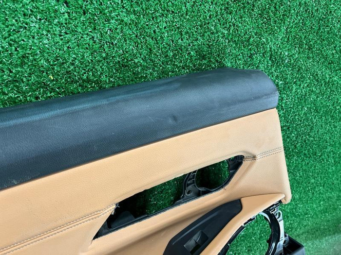 Обшивка двери задняя левая BMW 3er G20 (2018-н.в.)