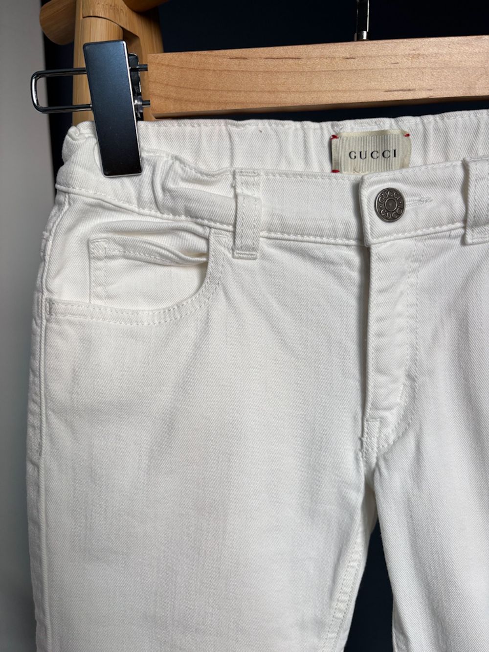 Джинсы Gucci, 140