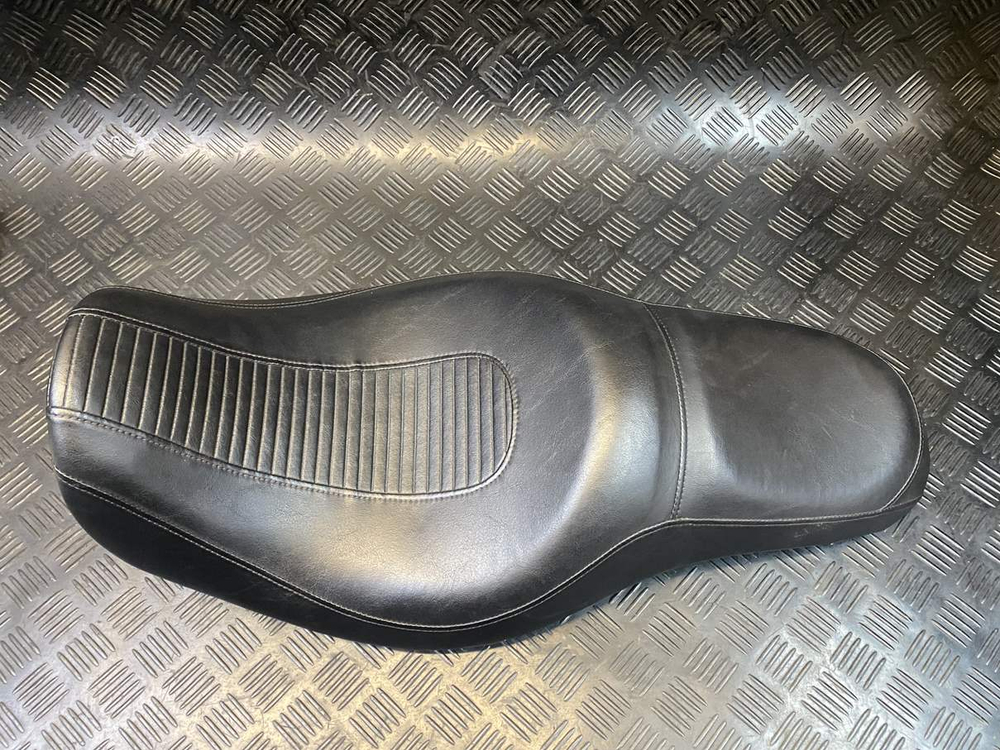 Сиденье Harley-Davidson FXDL1580 053403