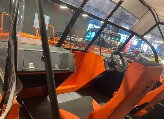 Катер-лодка алюминиевая ТРИЕРА 540 Боурайдер Комфорт Б/У