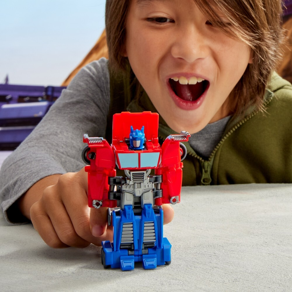 Hasbro Transformers Earth Spark - OPTIMUS PRIME 1-step smash figure G0994