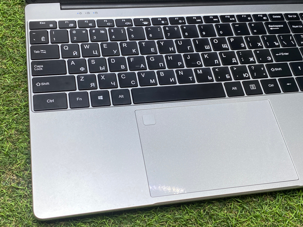 Ноутбук Timio 15.6" Celeron N5095/8GB/SSD 256GB/Windows 11