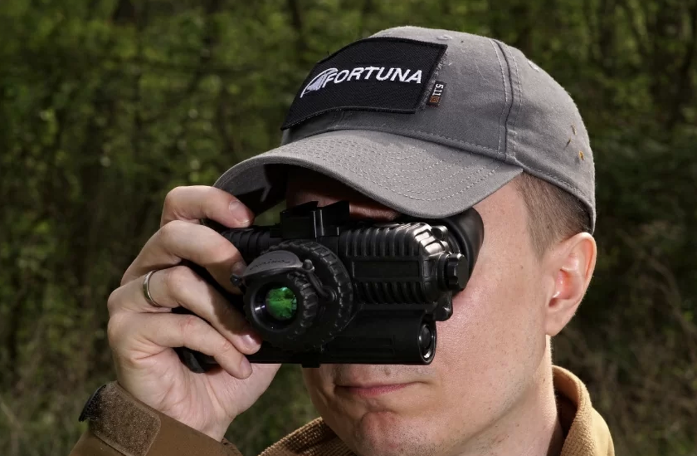 Fortuna BINOCULAR 19S3