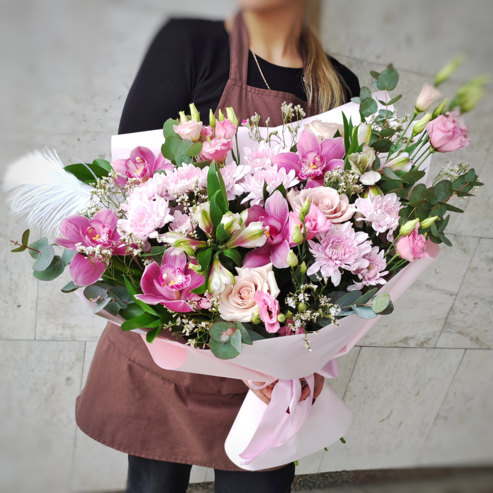 Авторский букет в розовой гамме