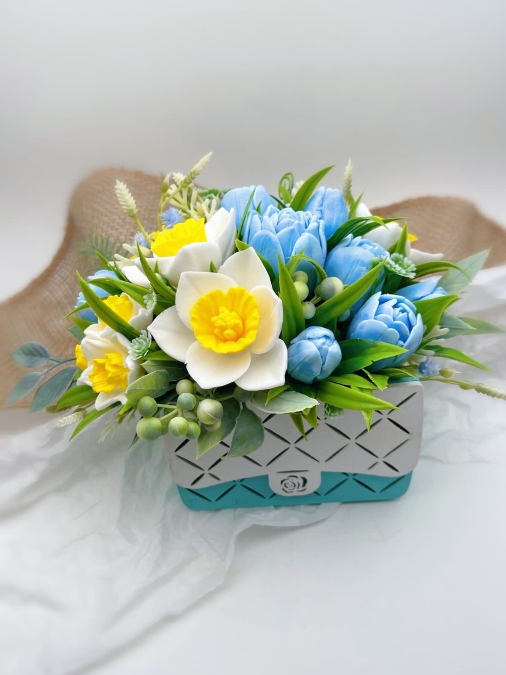 Букет из мыла «Тюльпаны и нарциссы, блюскай»