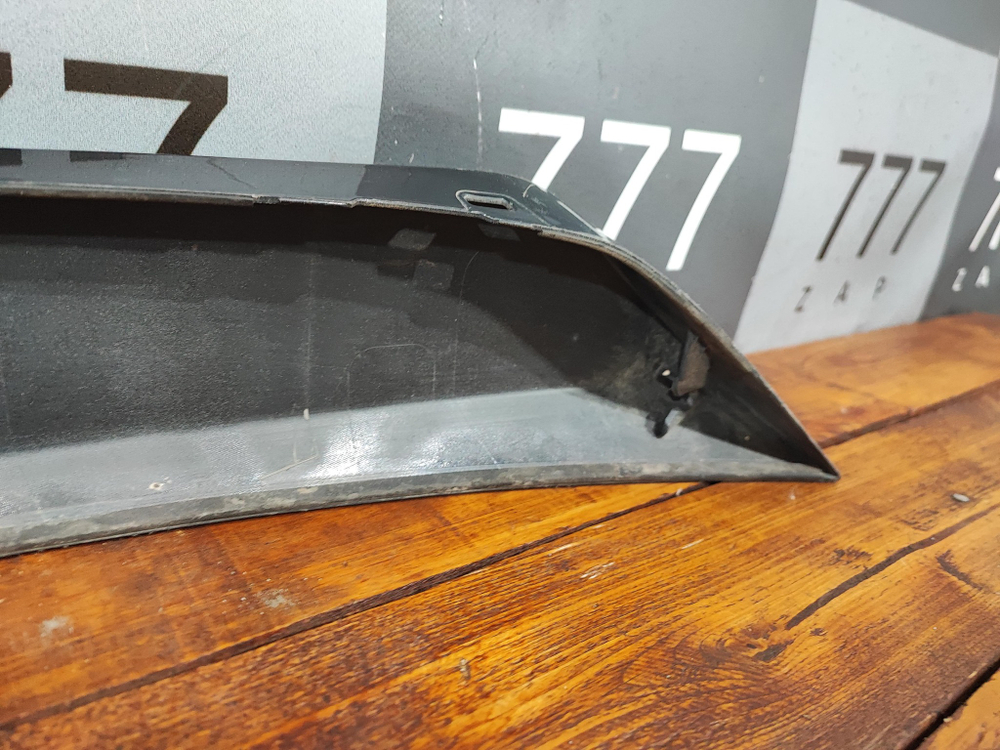 Накладка крышки багажника Toyota RAV4 XA40 15-19 Б/У Оригинал 768120R900