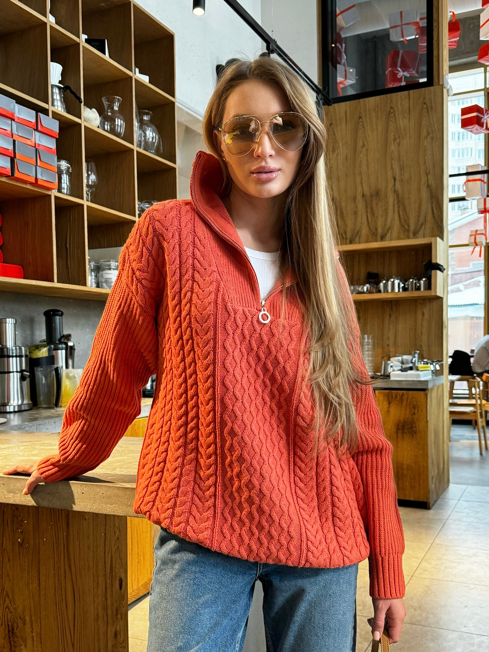 Теплый свитер из хлопка с акрилом