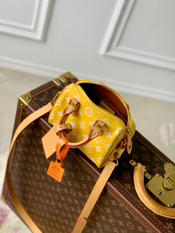Louis Vuitton Speedy P9 Bandouliere 18