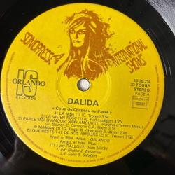 Винтажная виниловая пластинка LP Dalida Coup De Chapeau Au Passe (France 1976) Les Feuilles Mortes