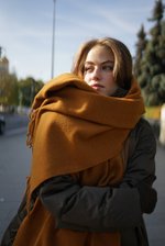 Шарф-палантин горчичный