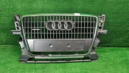 Решетка радиатора Audi Q5 1 8R (2008-2012)