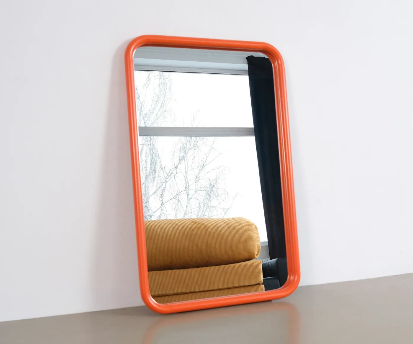Зеркало на металлической раме 50х80 см, оранжевое