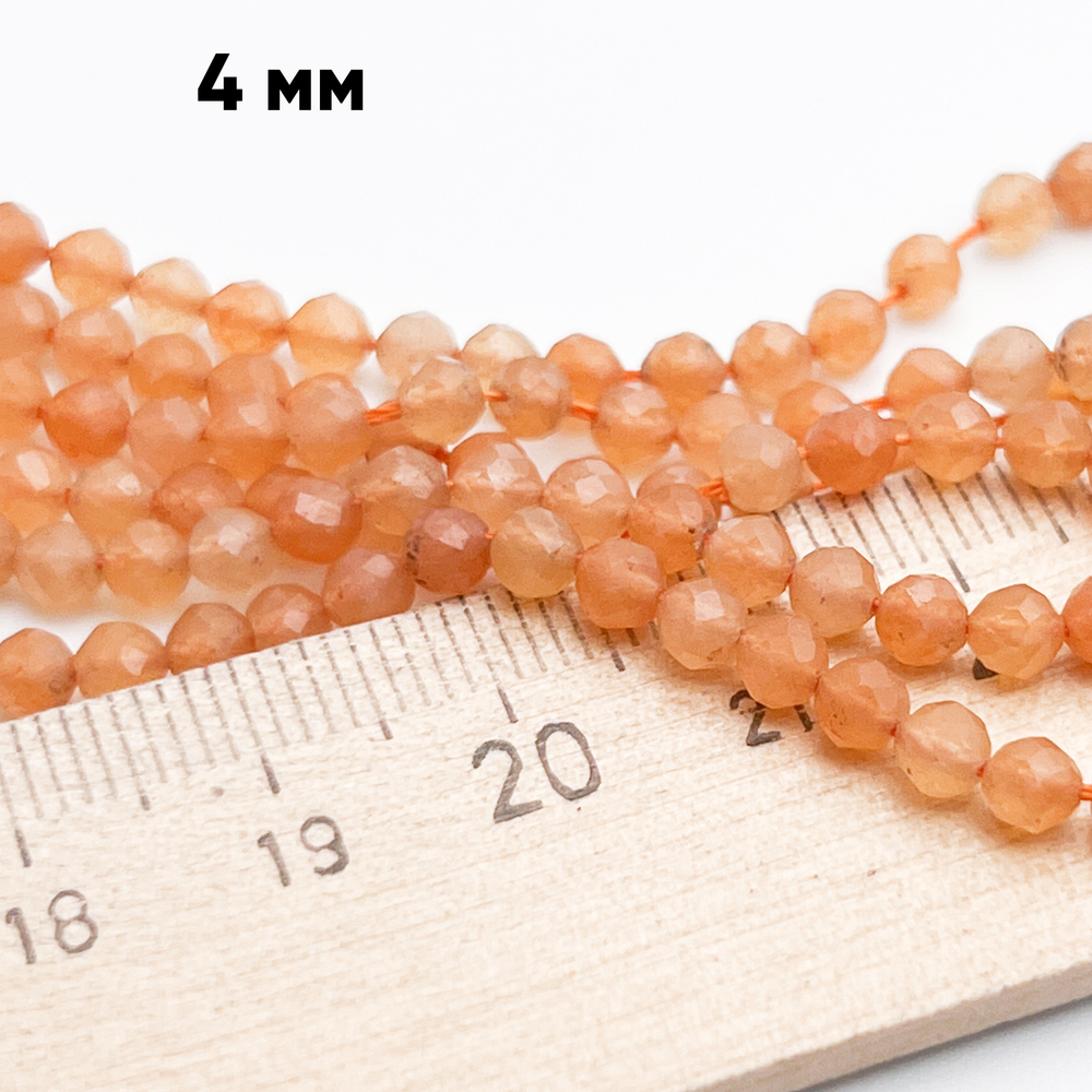 Авантюрин граненый бусины, диаметр около 3,8 мм, цена за нить 38 см