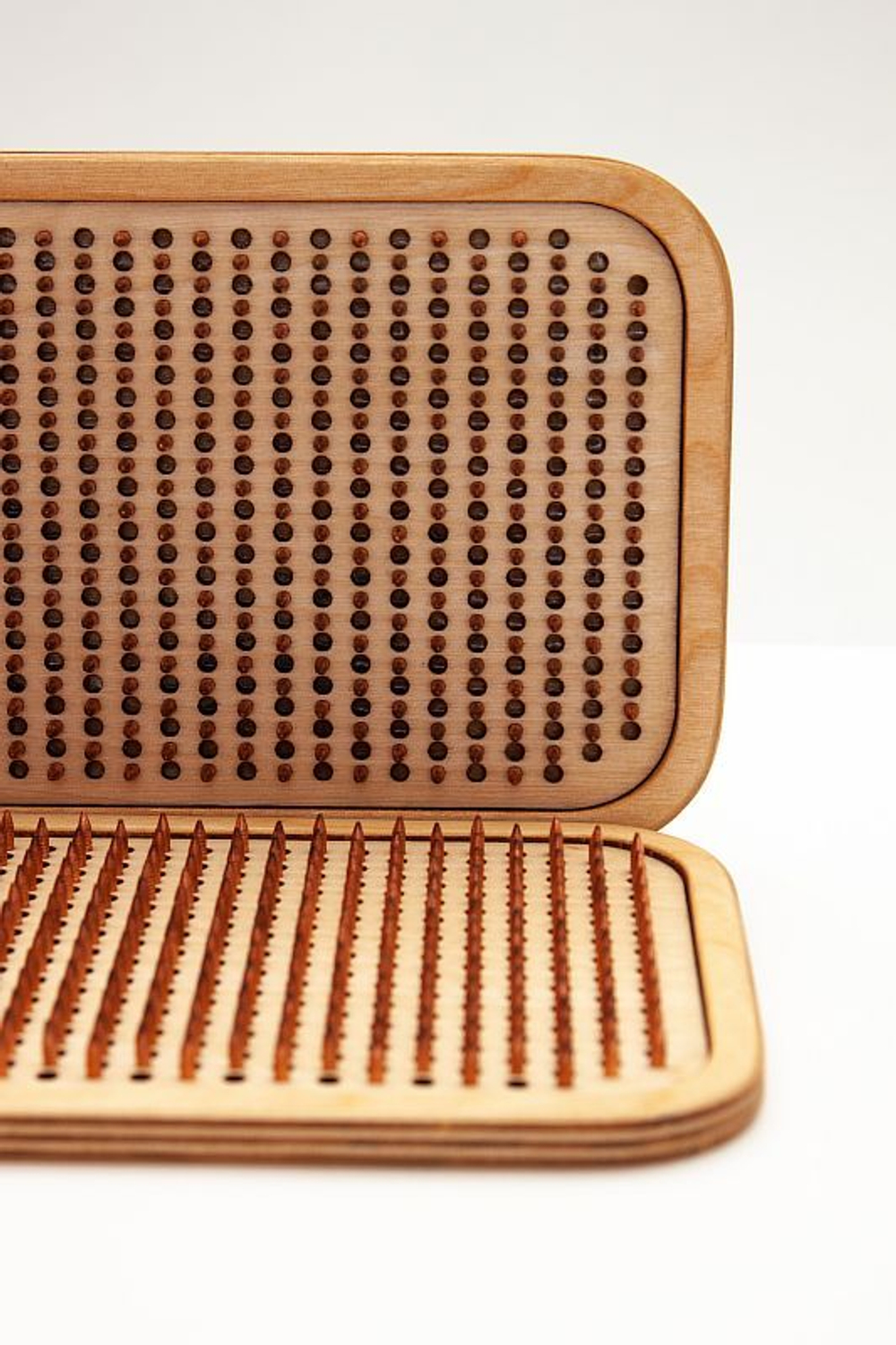 Доска садху Ом на мандале алюминиевые гвозди