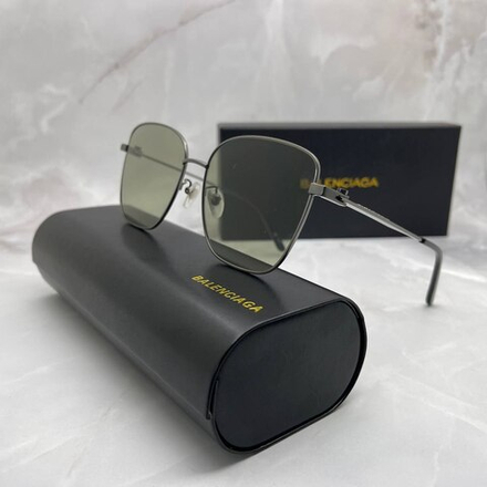 Солнцезащитные очки Balenciaga