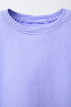 ZARA ОДНОТОННАЯ ФУТБОЛКА С ПРИНТОМ И ЛЕГИНСАМИ, ЦВЕТ МАЛЬВЫ