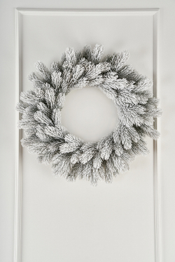 Венок рождественский Императрица заснеженный