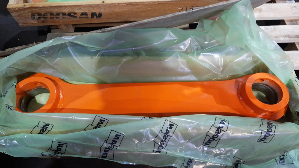 Планка боковая трапеции Doosan DX340 левая