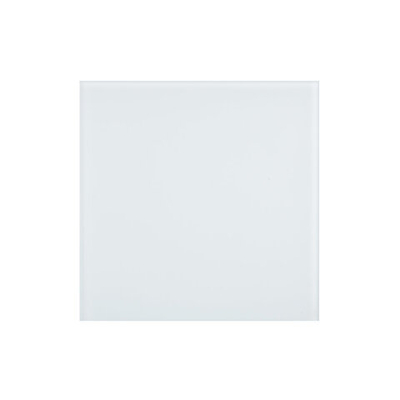 Энергосберегающий бесшумный вентилятор ММ-Р 06 UE стекло квадрат 100 м³/час 5,5 Вт с обратным клапаном белый глянец