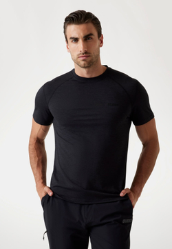 Футболка мужская GUESS