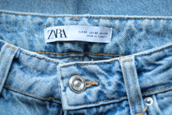 Джинсы Zara