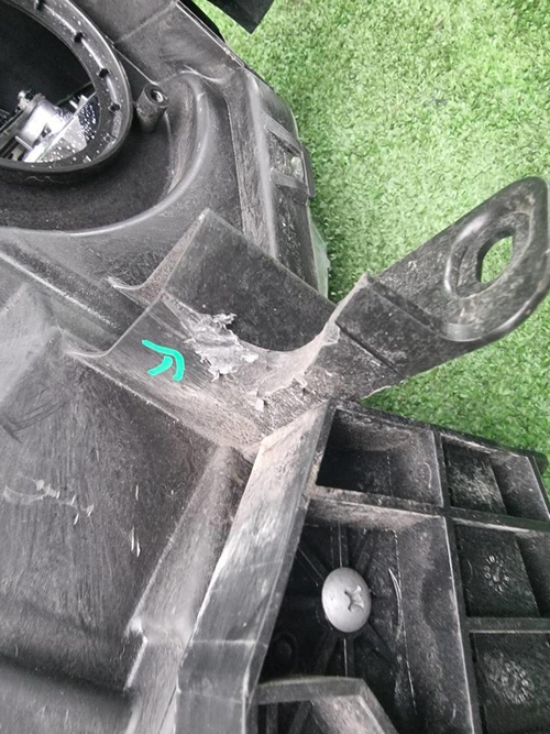 Фара правая Nissan X-Trail 2 Т31 (10-15) ксенон