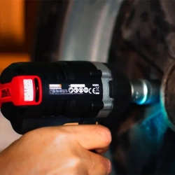 WORX WX279 аккумуляторный гайковерт (2 x 2 Ач, ЗУ)