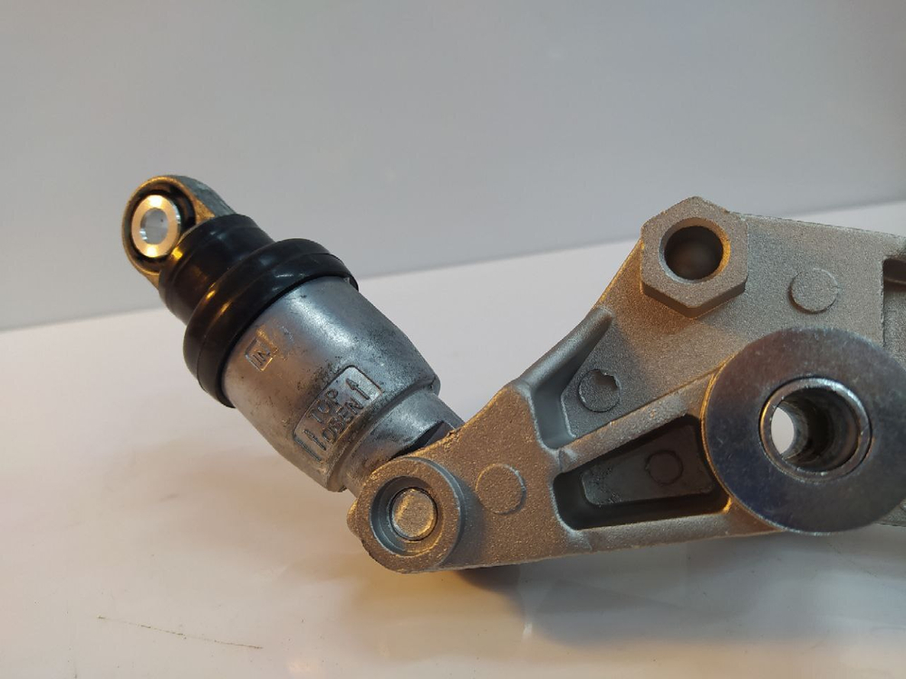 Ролик натяжной приводного ремня в сборе LFB479Q1025100A LIFAN Cebrium, Solano, X60
