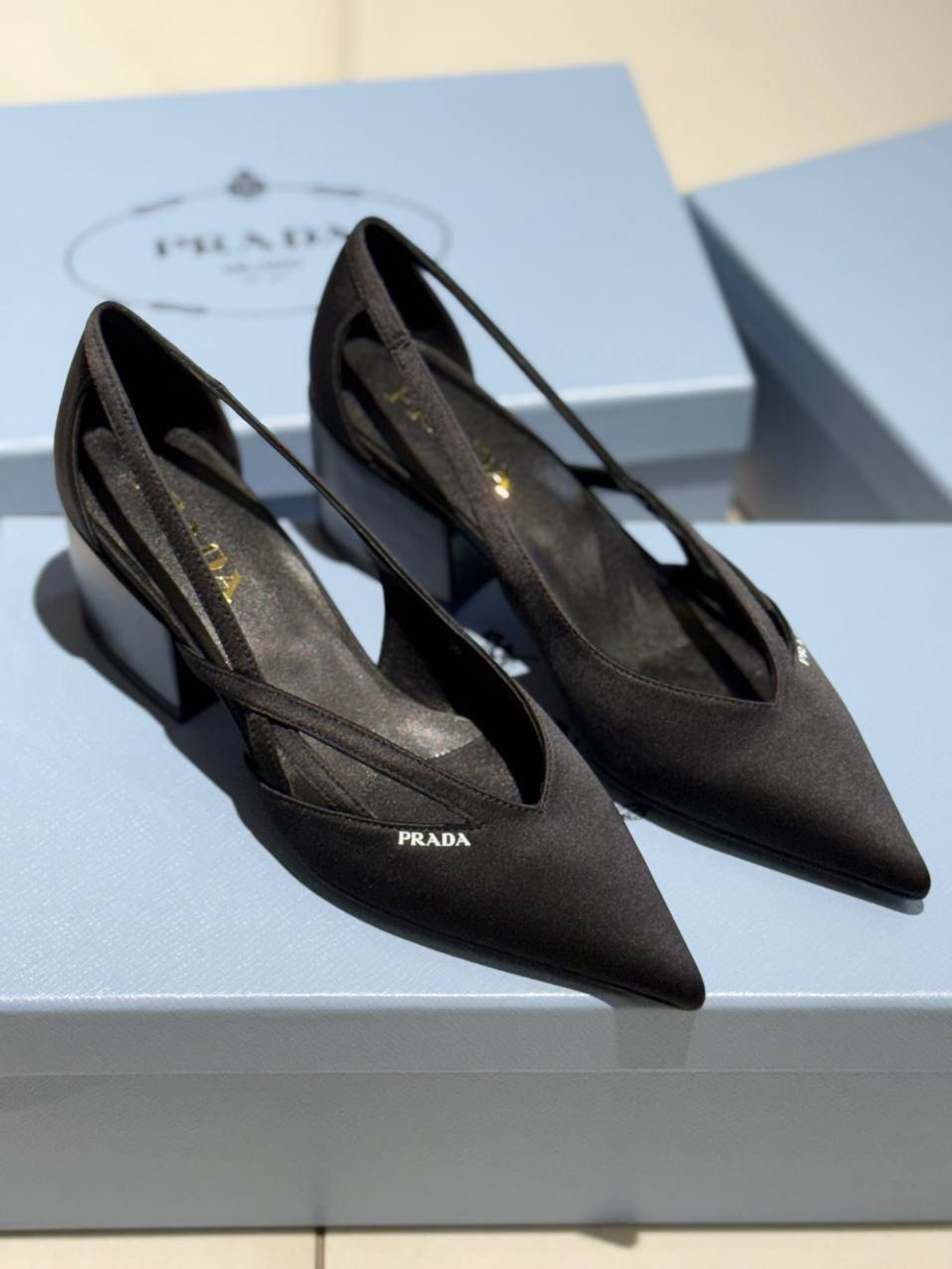 Туфли Prada