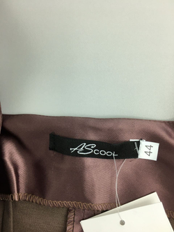 Платье ASCOOL спокойное 44 размер, новое