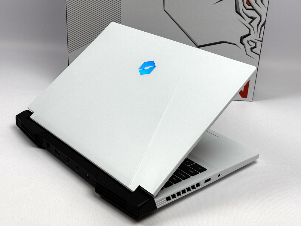 Игровой Ноутбук Mechrevo Ryzen 9 7940HX / RTX 4070 8GB / 16GB / 1TB / 2.5K / 240Hz / Win11 RU / Русско-Английская клавиатура