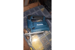 Электролобзик Makita 4329