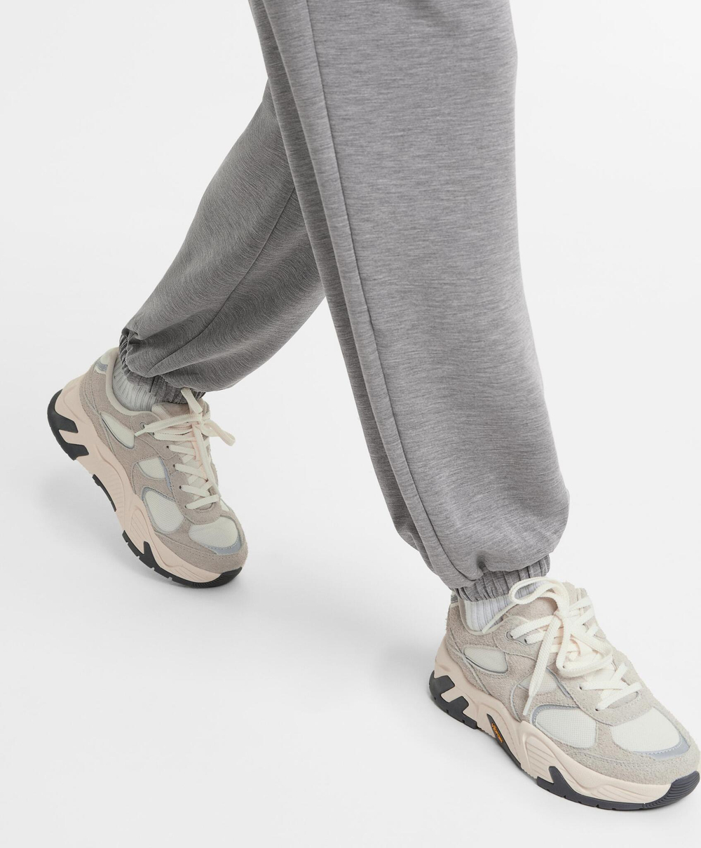 Oysho Брюки-джоггеры из ткани с модалом, меланж